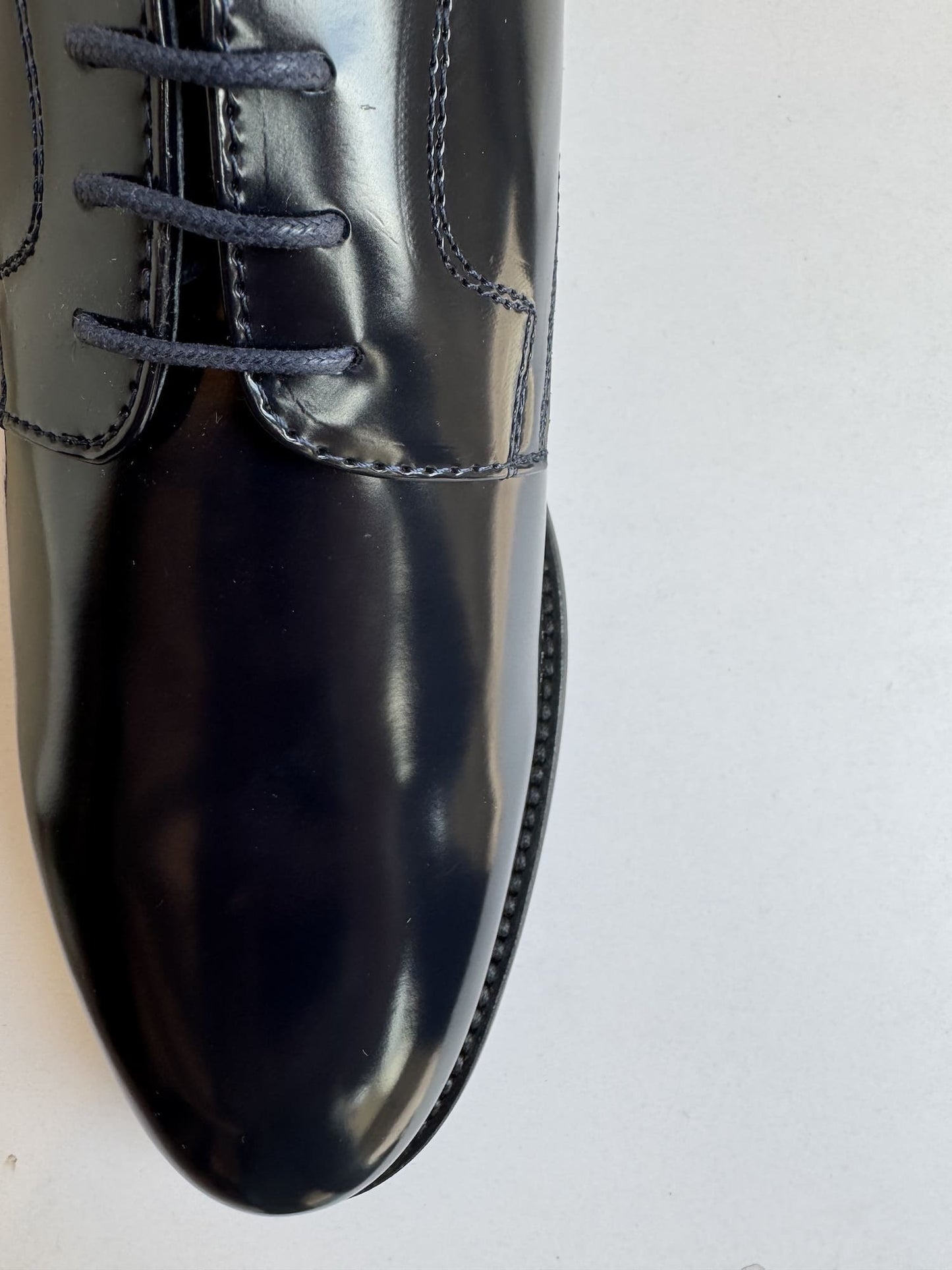 Scarpa stringata elegante abrasivata