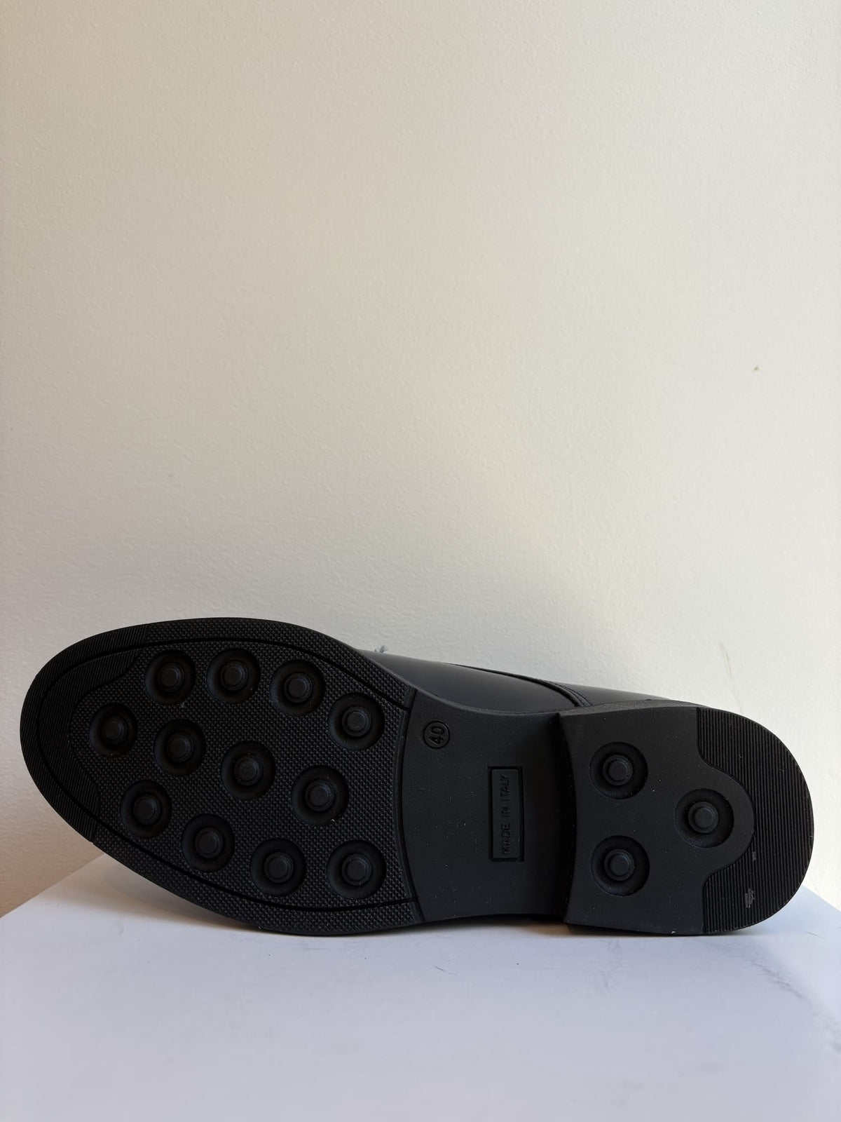 Scarpa stringata elegante abrasivata