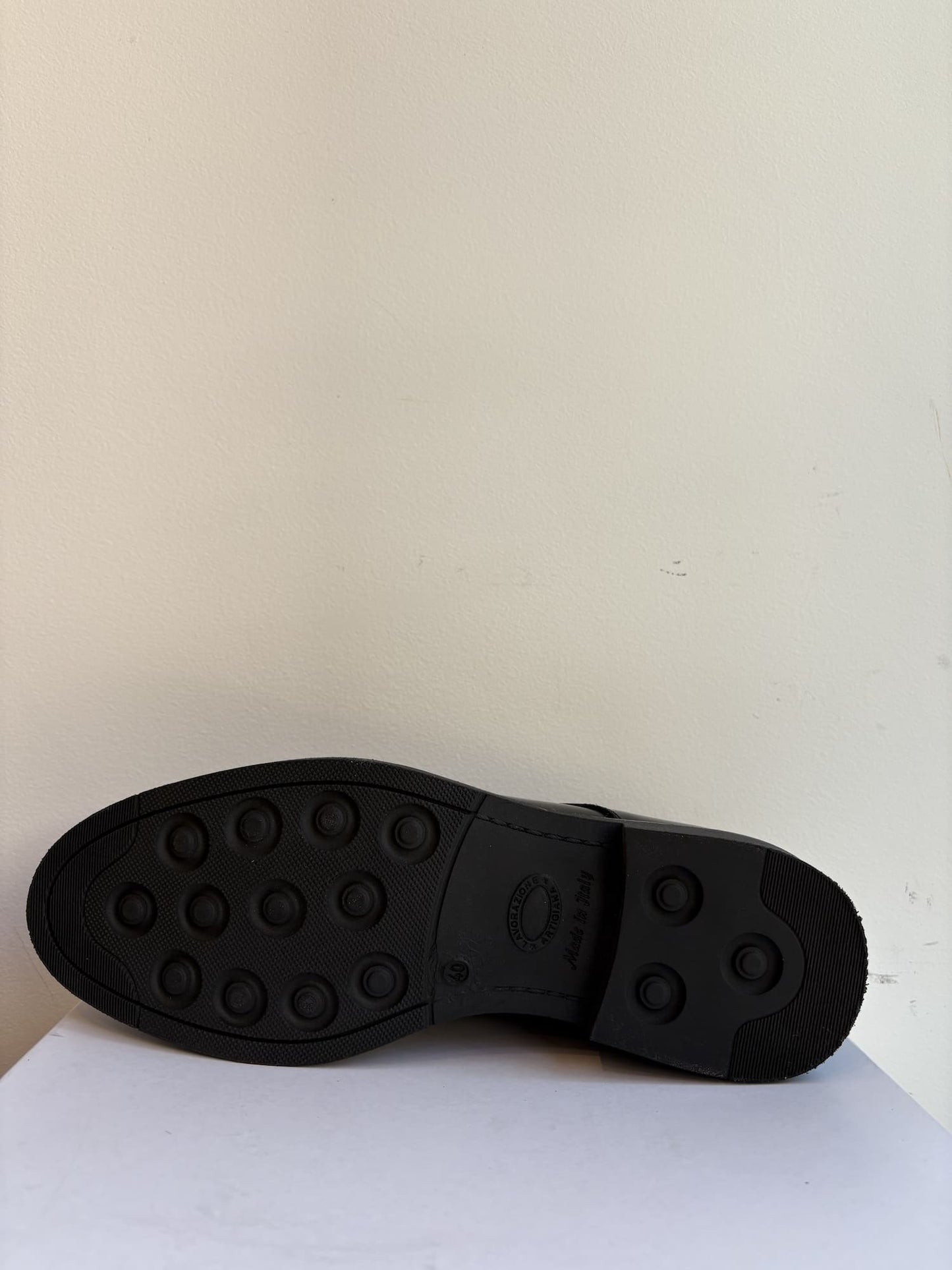 Scarpa stringata elegante abrasivata