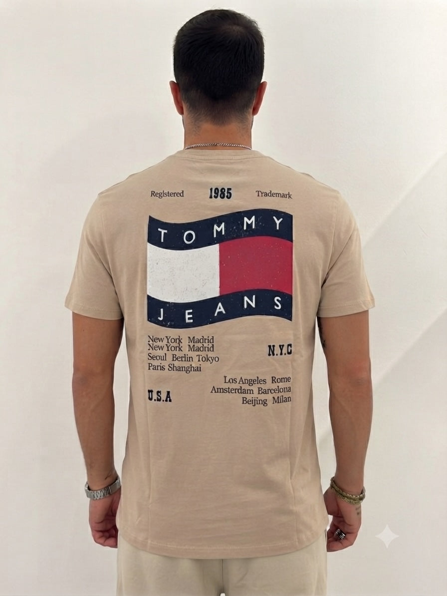 T-shirt Tommy Jeans in cotone stampata