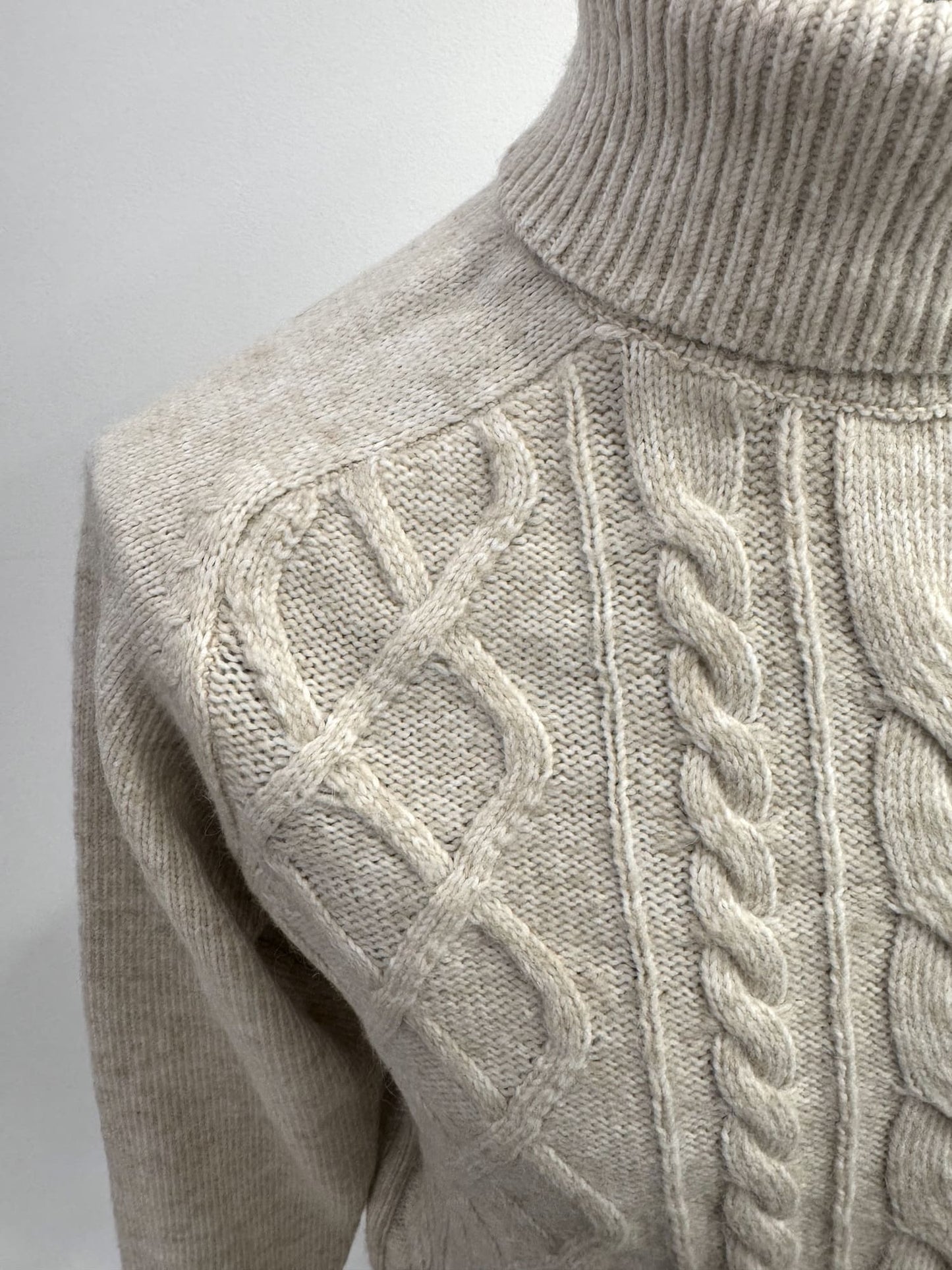 Dolcevita treccia crema