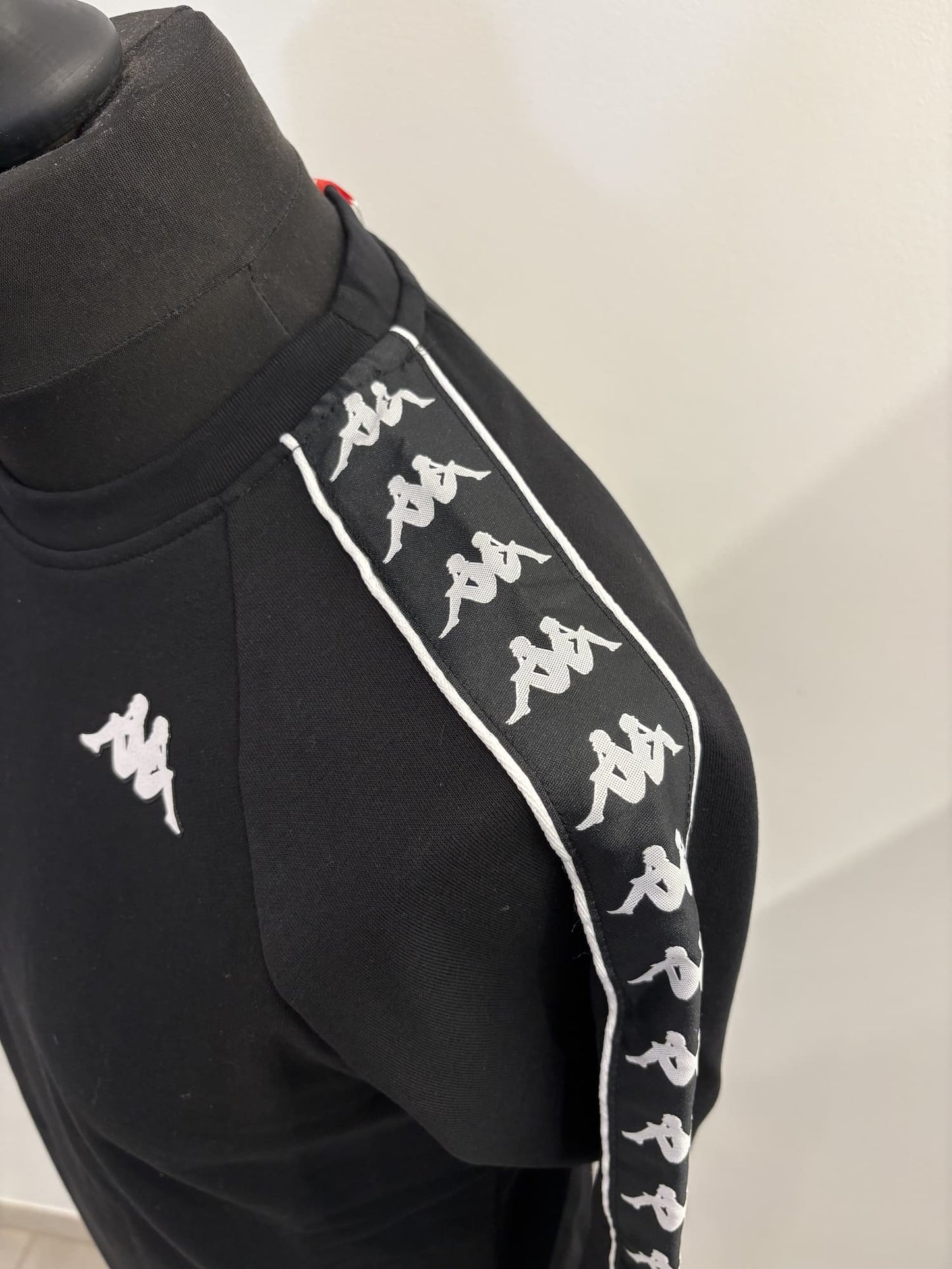 Felpa con banda 222 sulle maniche