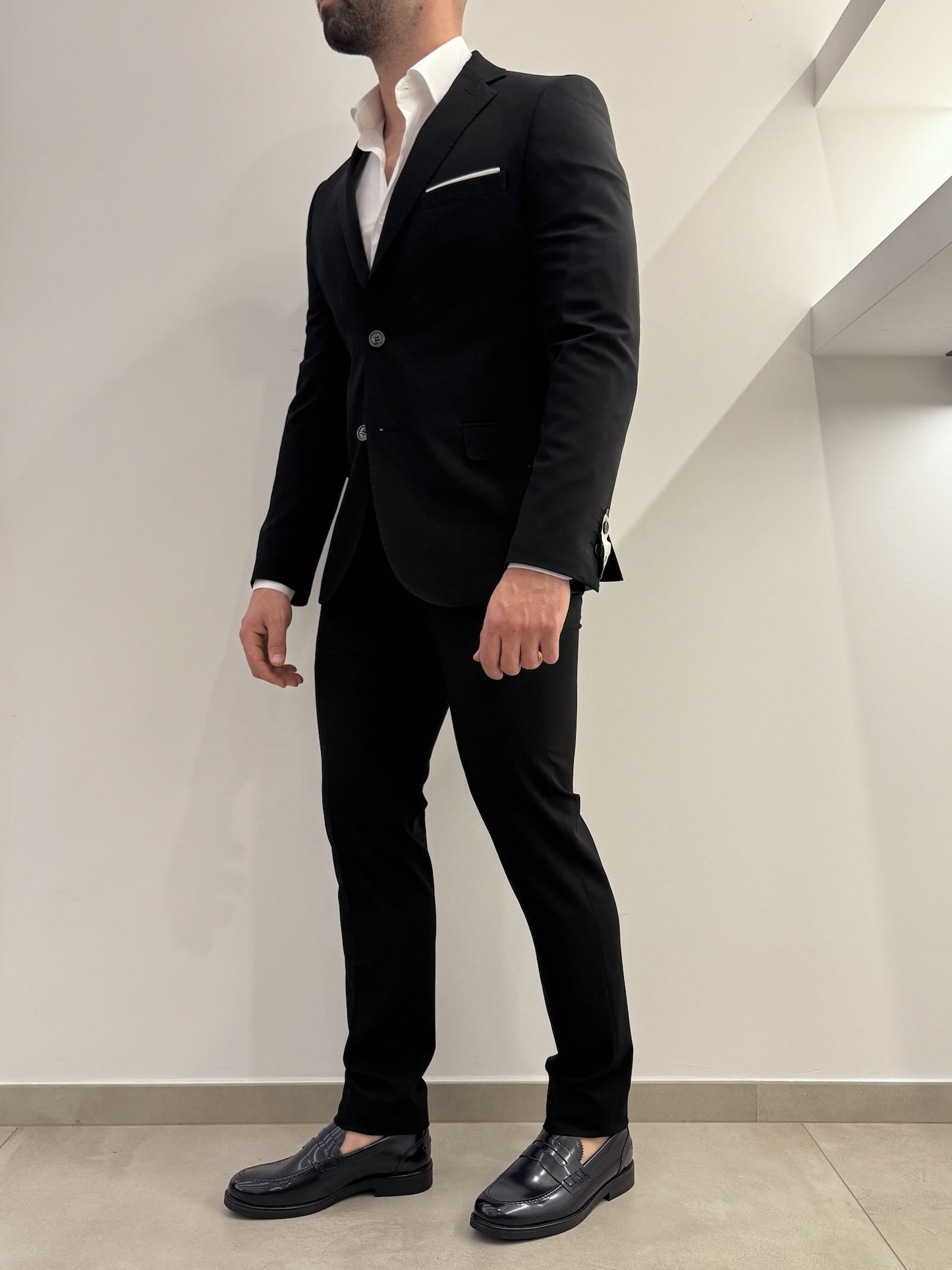 Abito slim uomo nero