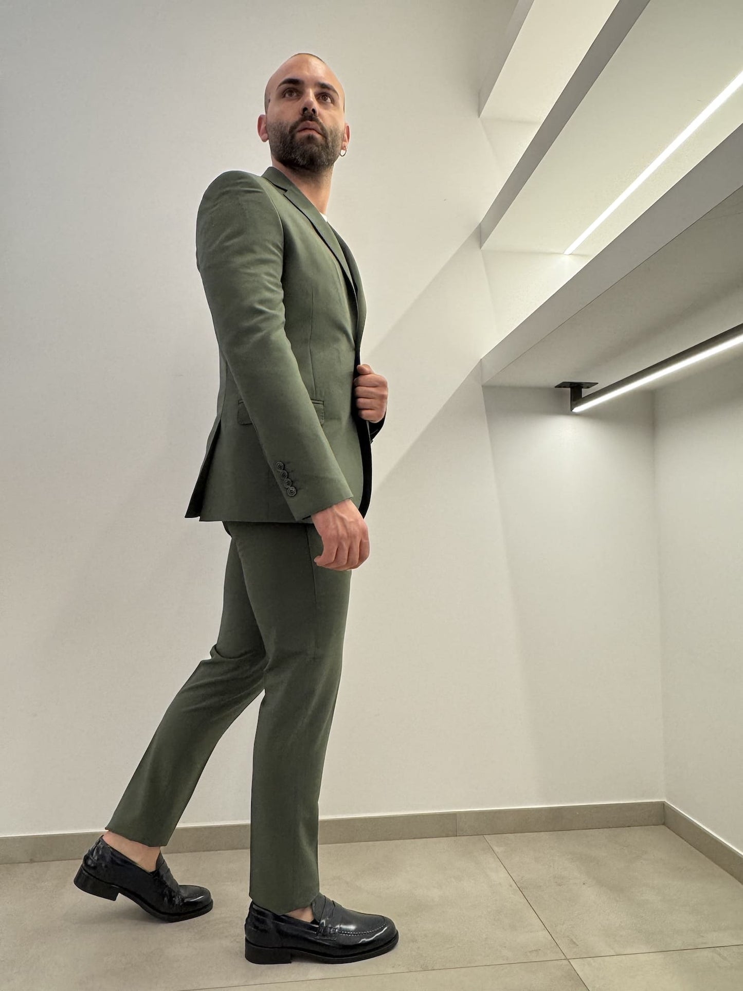 Abito slim uomo verde