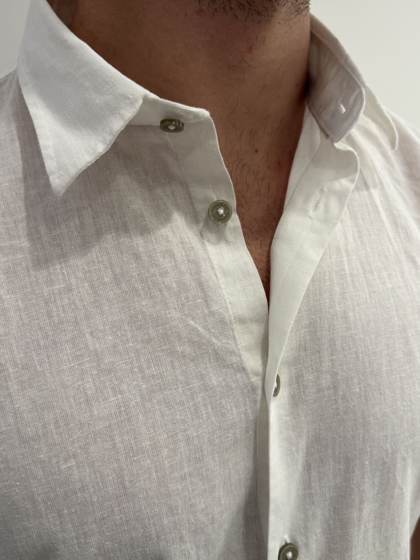 Camicia maniche corte collo alla francese in lino
