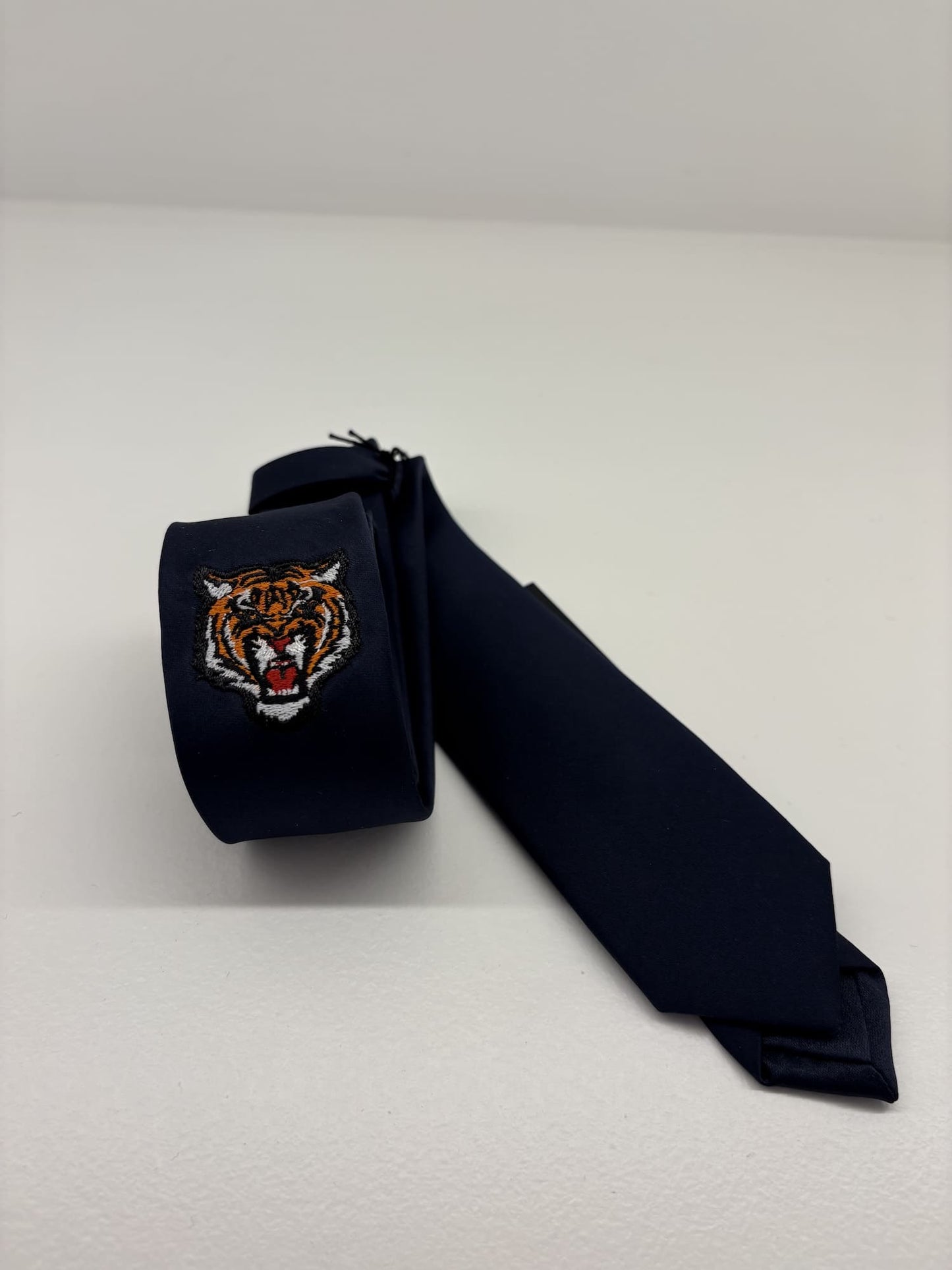 Cravatta luxury stretta