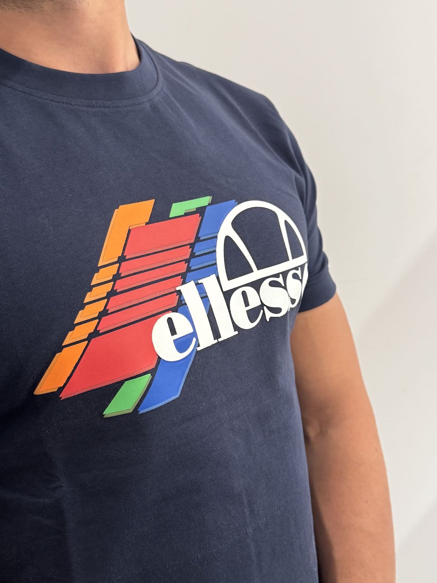 T-shirt Ellesse con logo sul retro
