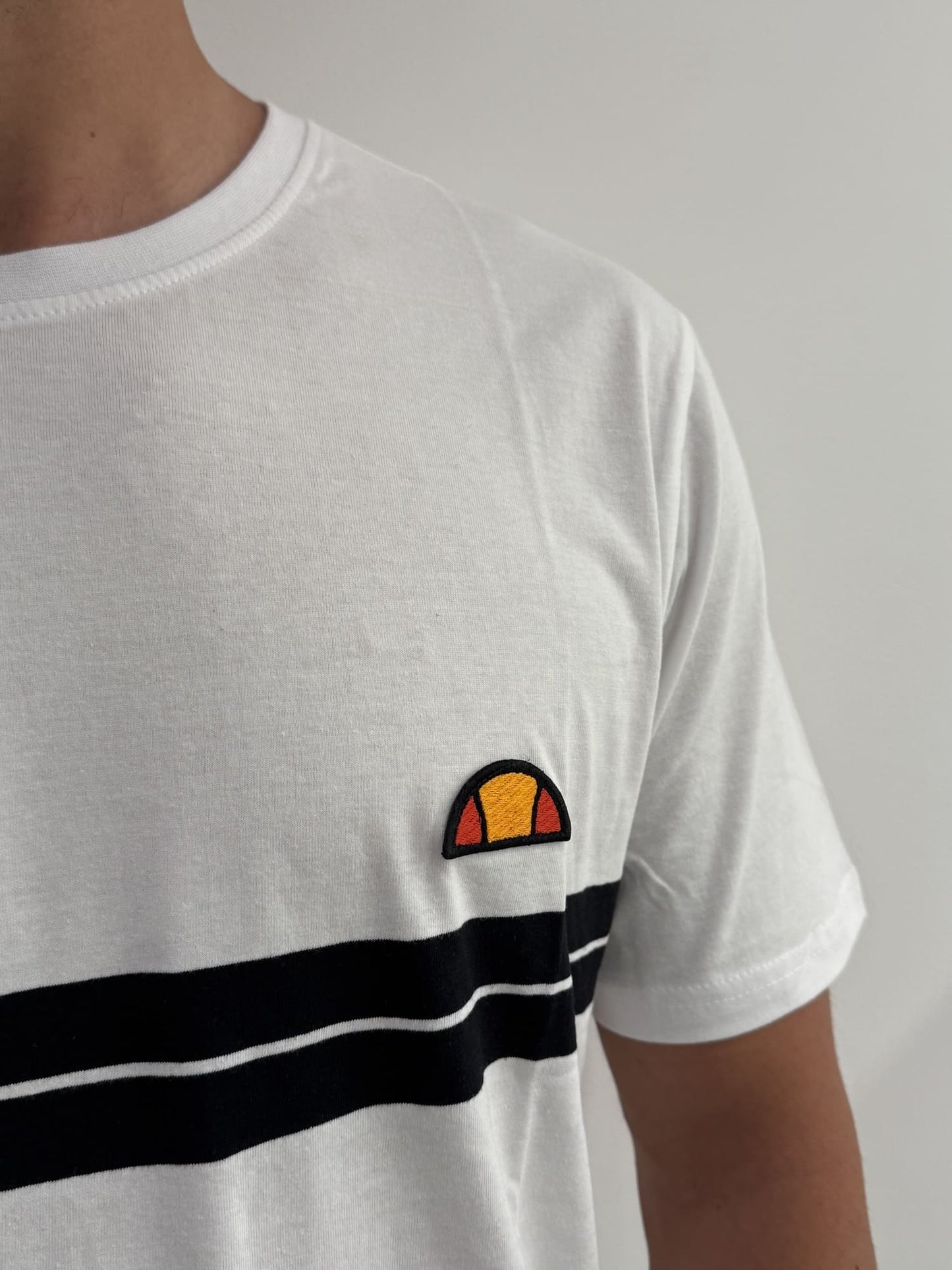 T-shirt Ellesse con fascia centrale