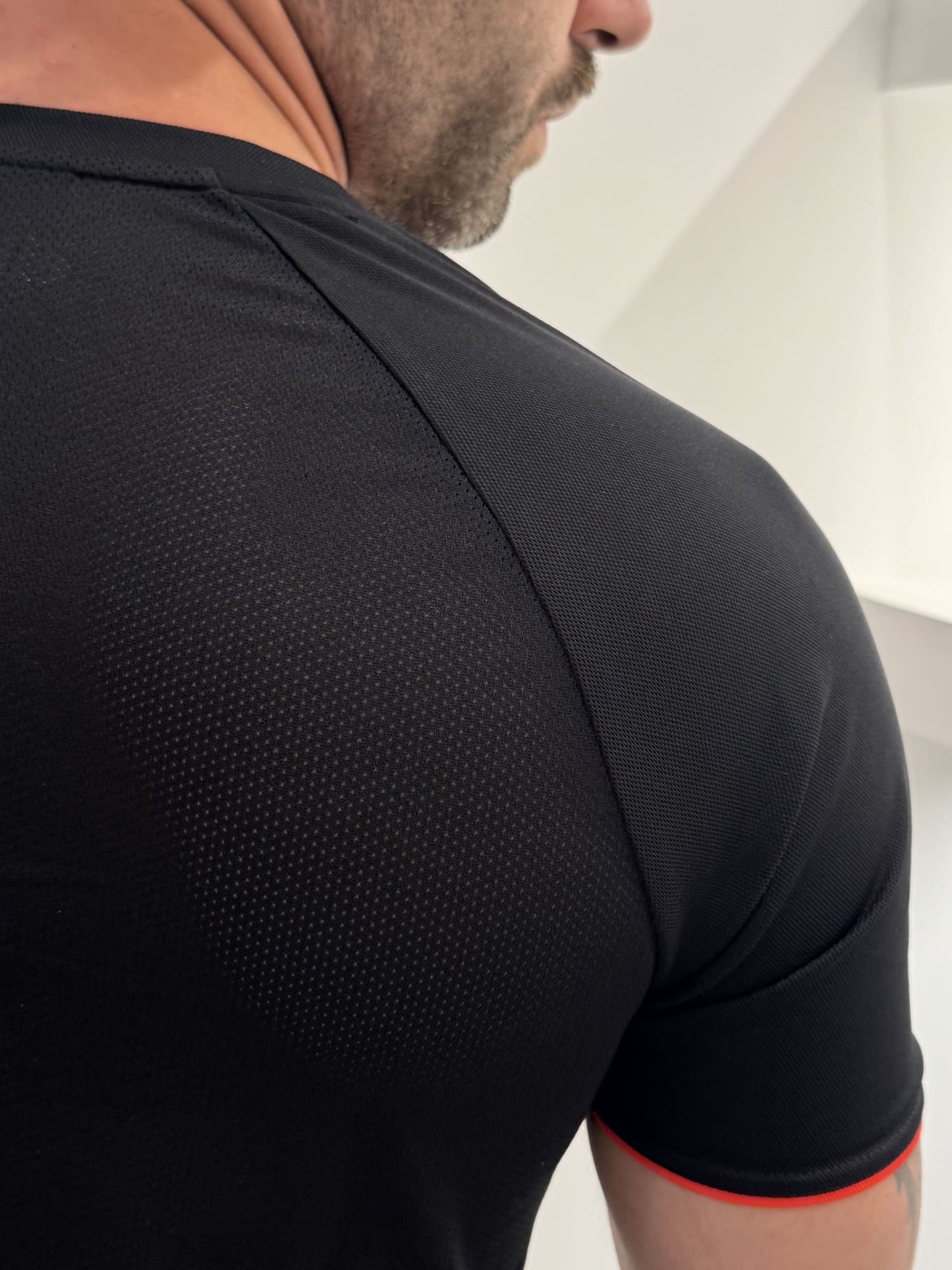 T-shirt tennis girocollo