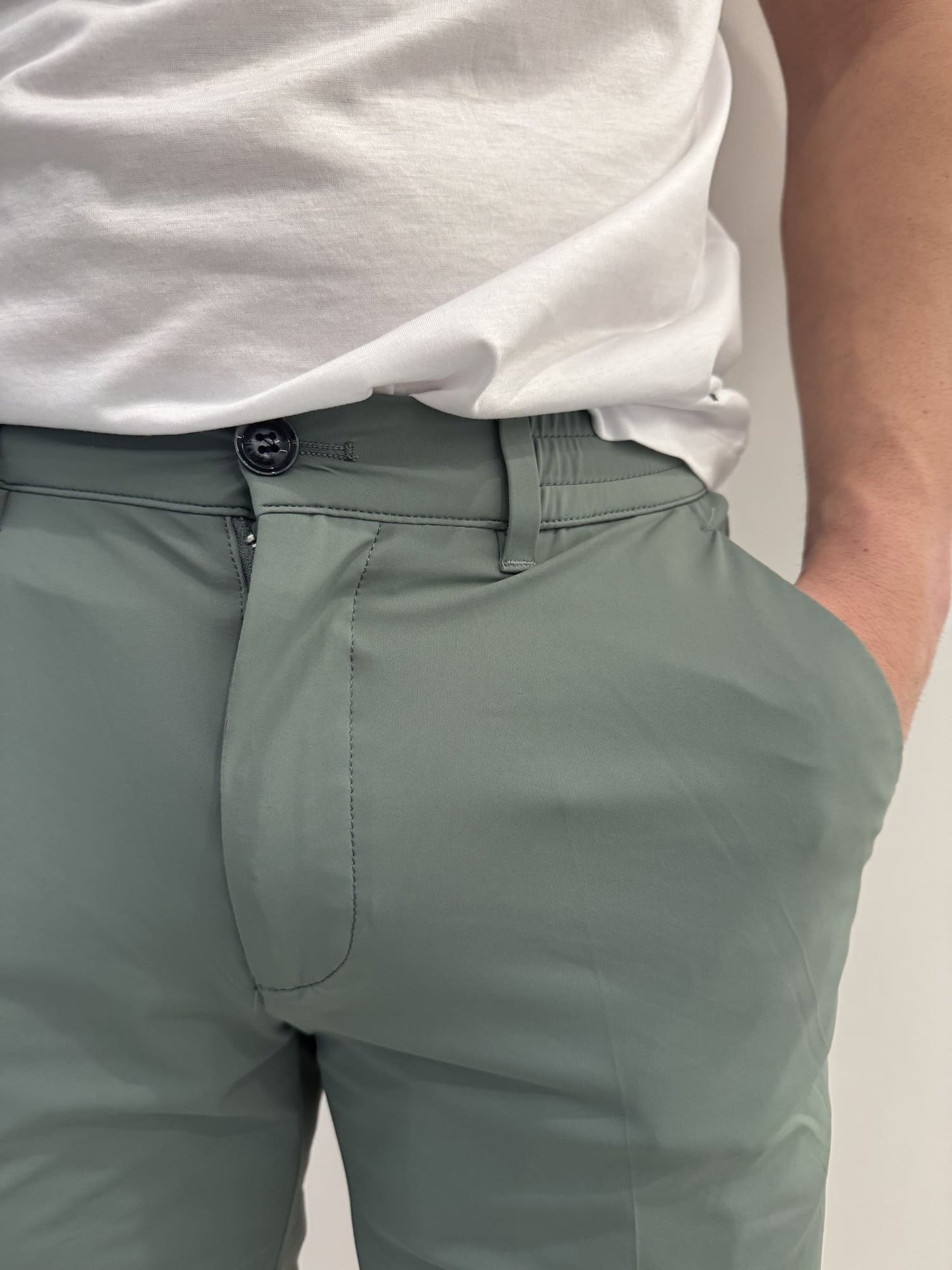 Bermuda tessuto tecnico bi-stretch