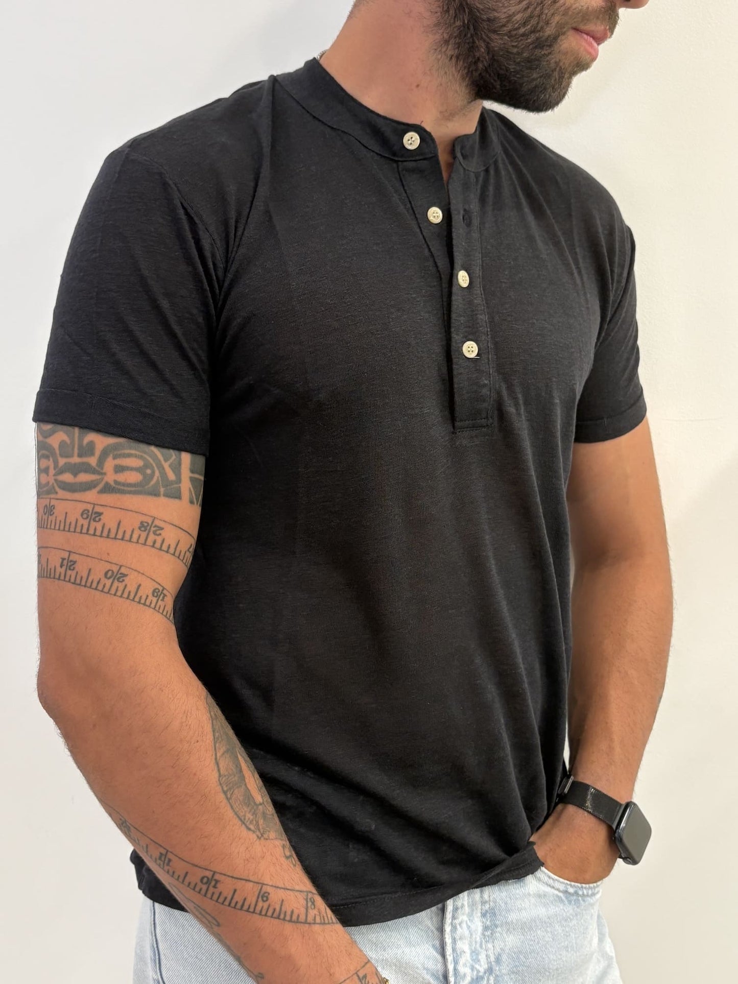 Polo maniche corte con collo alla coreana in lino