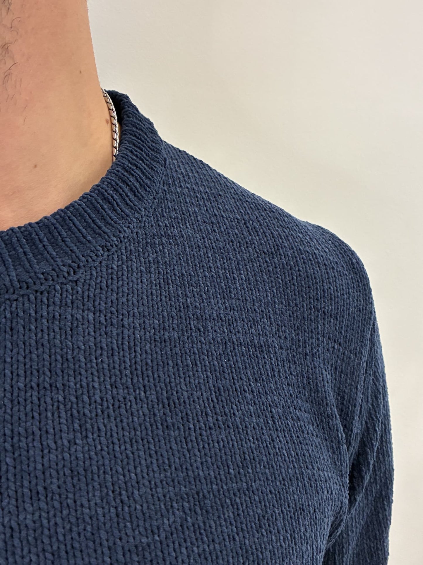 Maglione girocollo in ciniglia blu navy