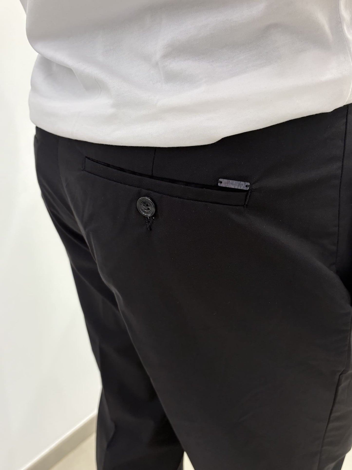 Pantaloni wide leg con doppia pinces