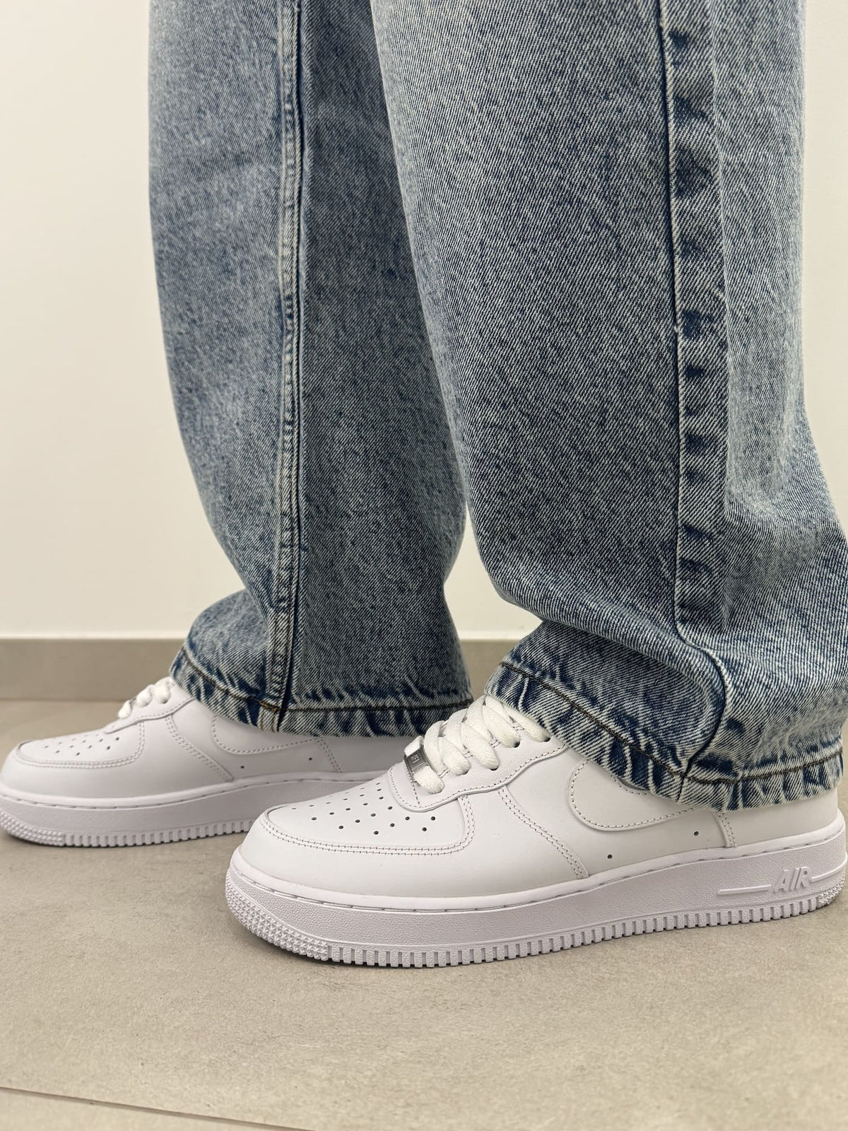 Jeans chiaro slavato baggy