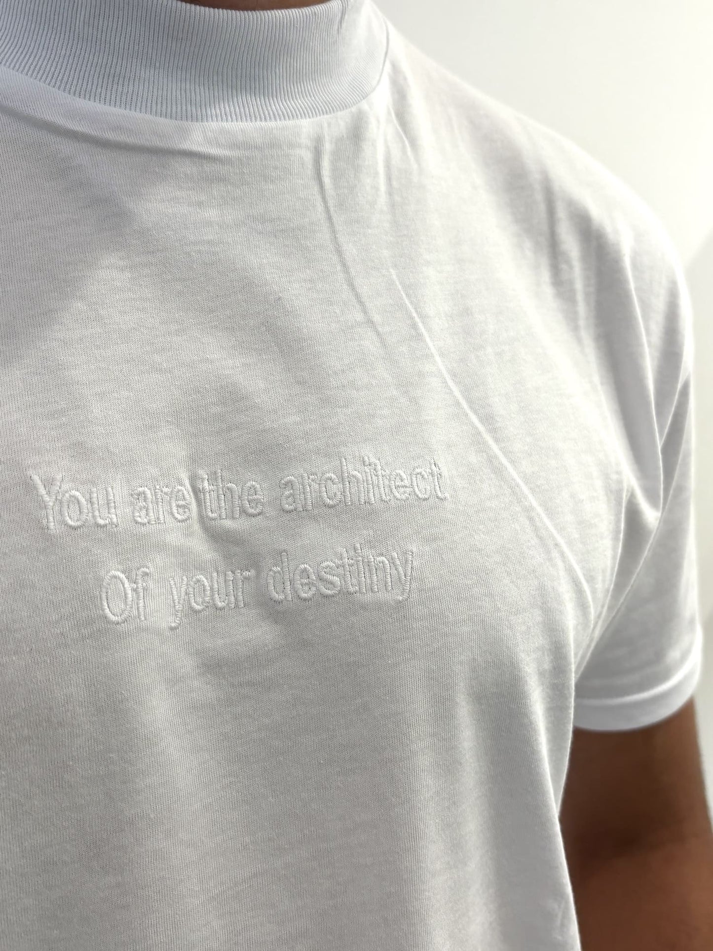 T-shirt manica corta con scritta sul petto