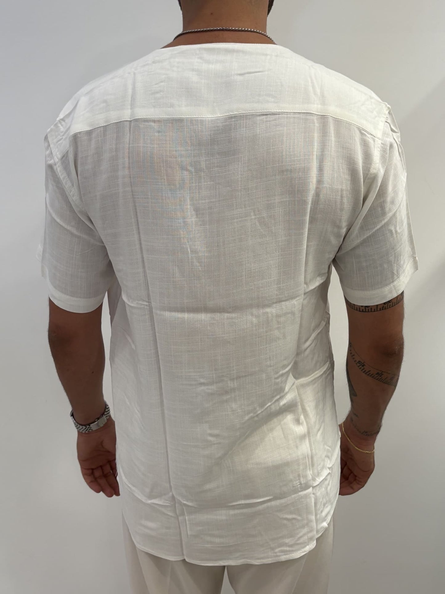 Camicia senza collo scollo a V