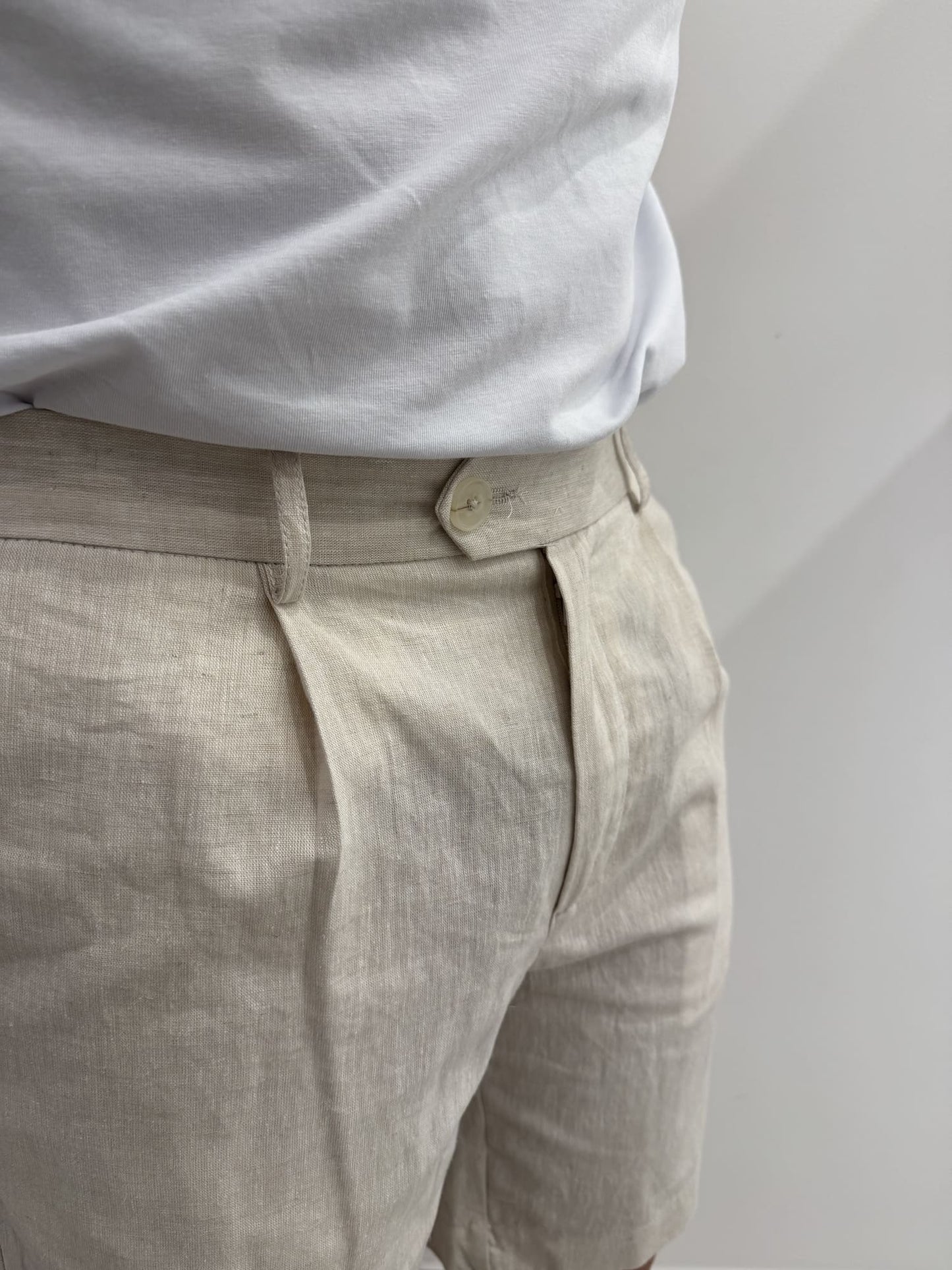 Bermuda con tasca a filo con pence