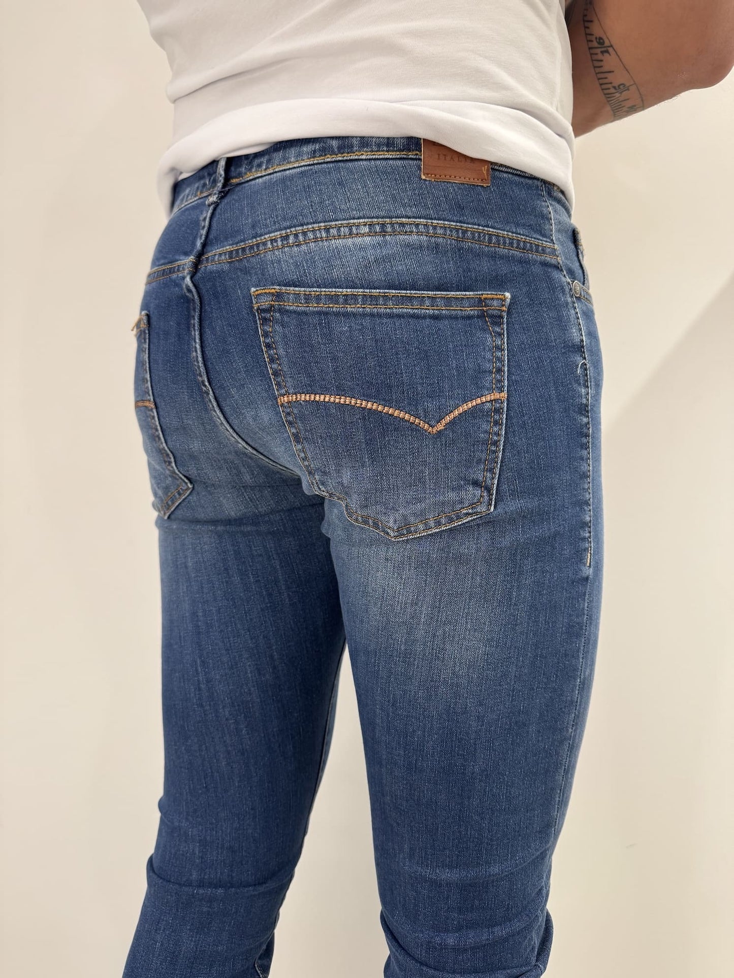 Jeans slim uomo slavato