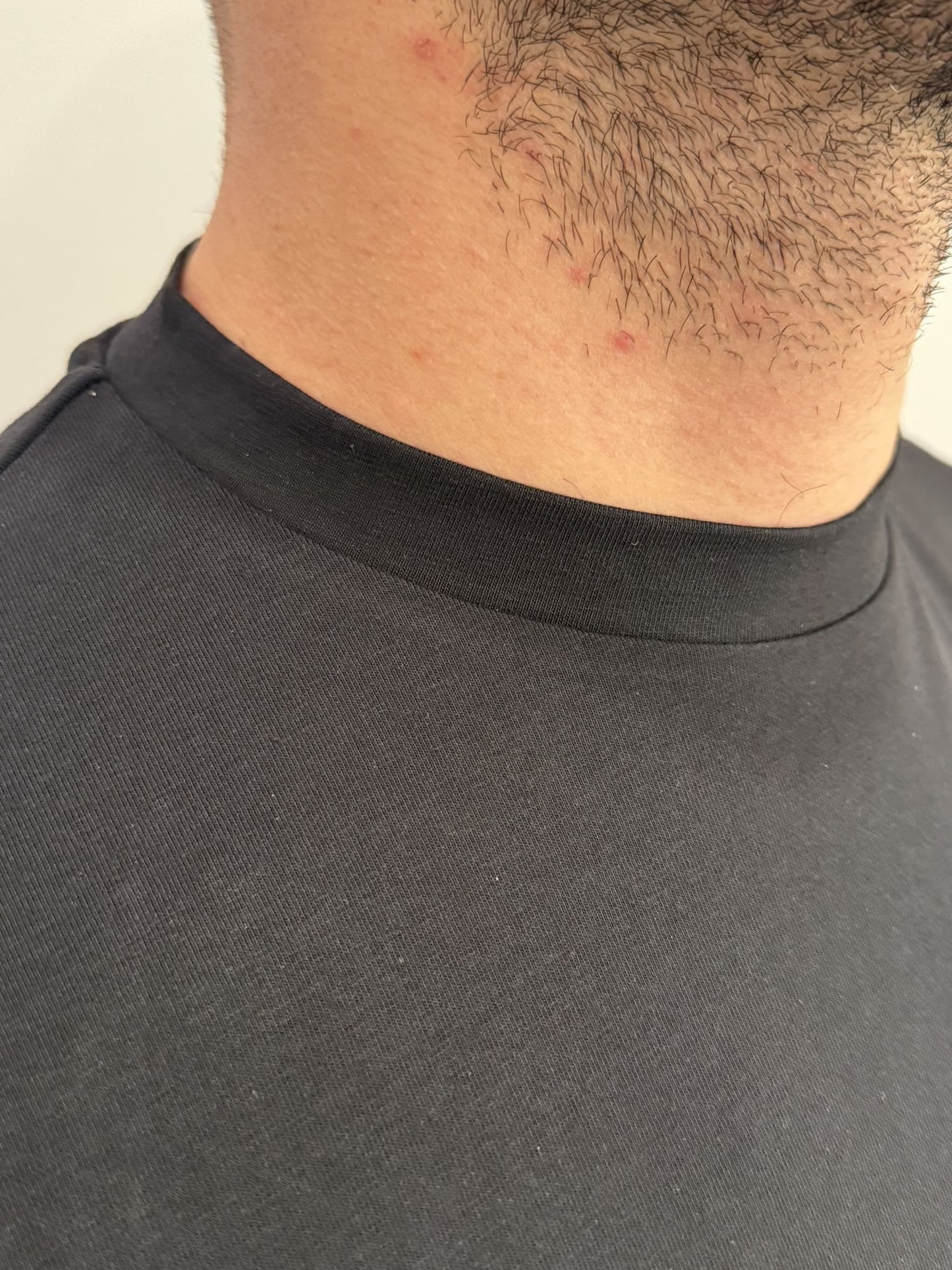 T-shirt basic elasticizzata