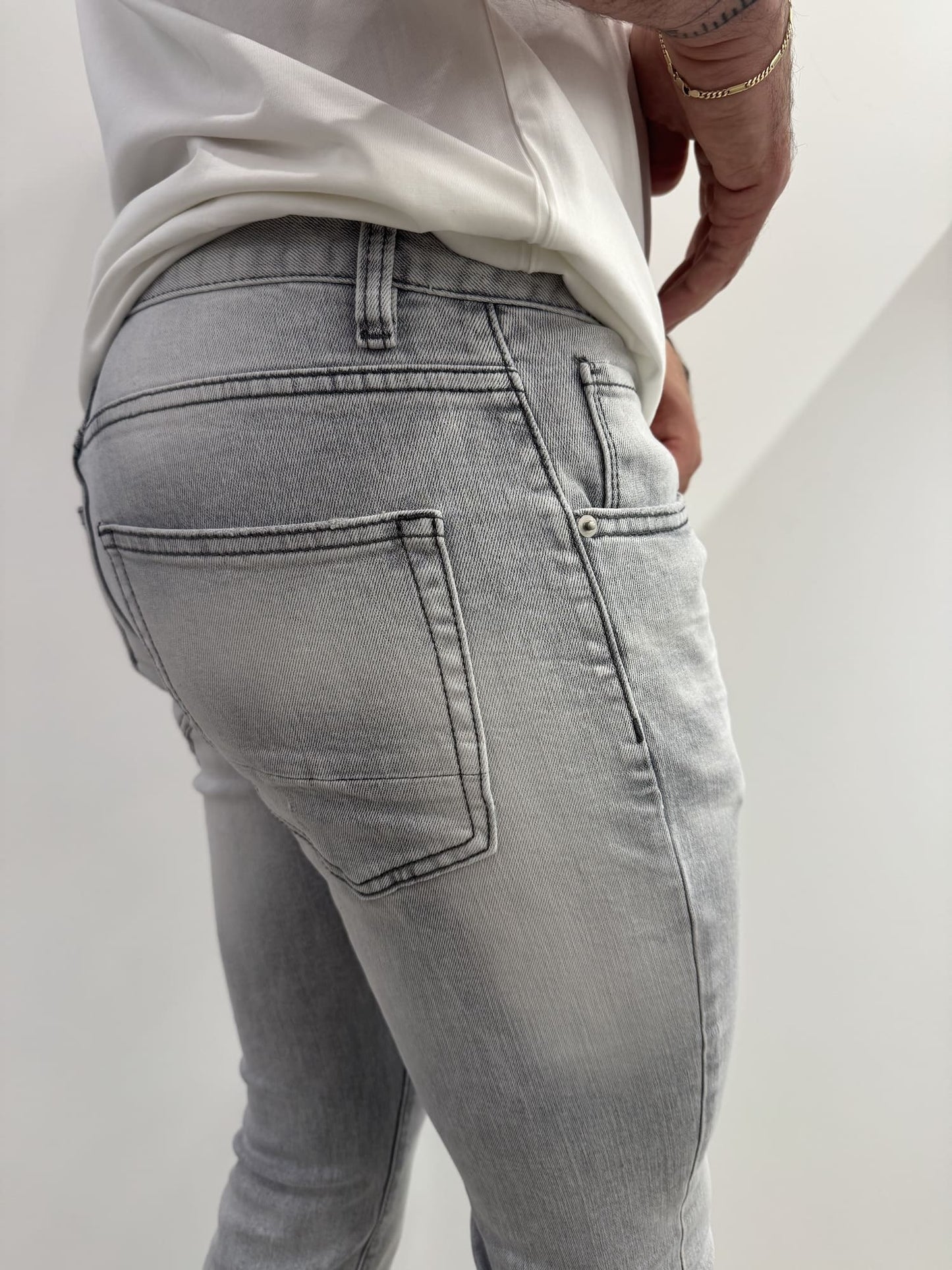 Jeans skinny grigio slavato