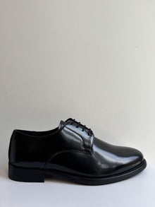 Scarpa stringata elegante abrasivata