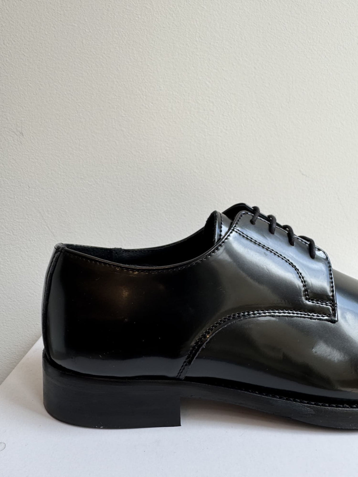 Scarpa stringata elegante abrasivata