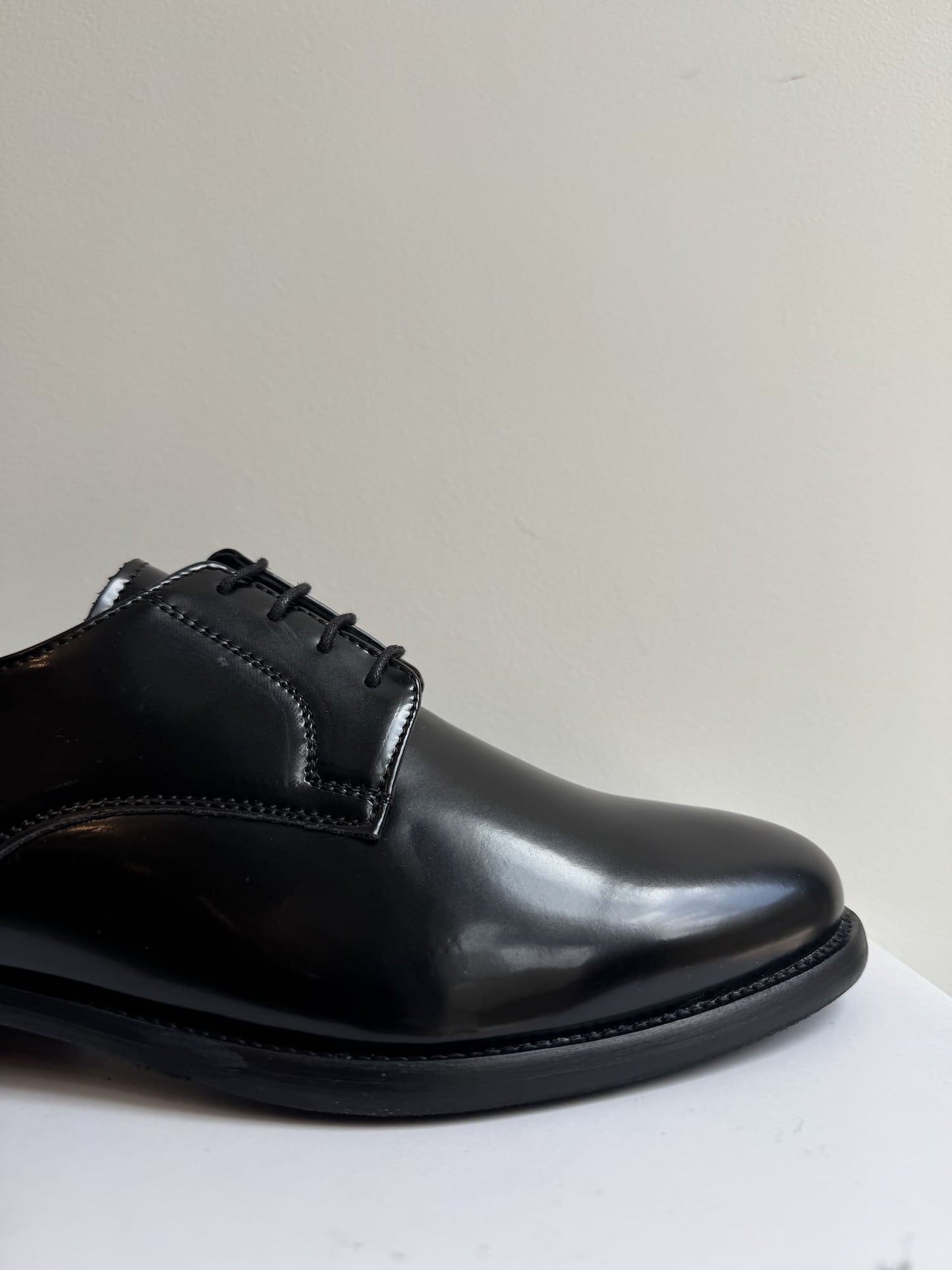 Scarpa stringata elegante abrasivata