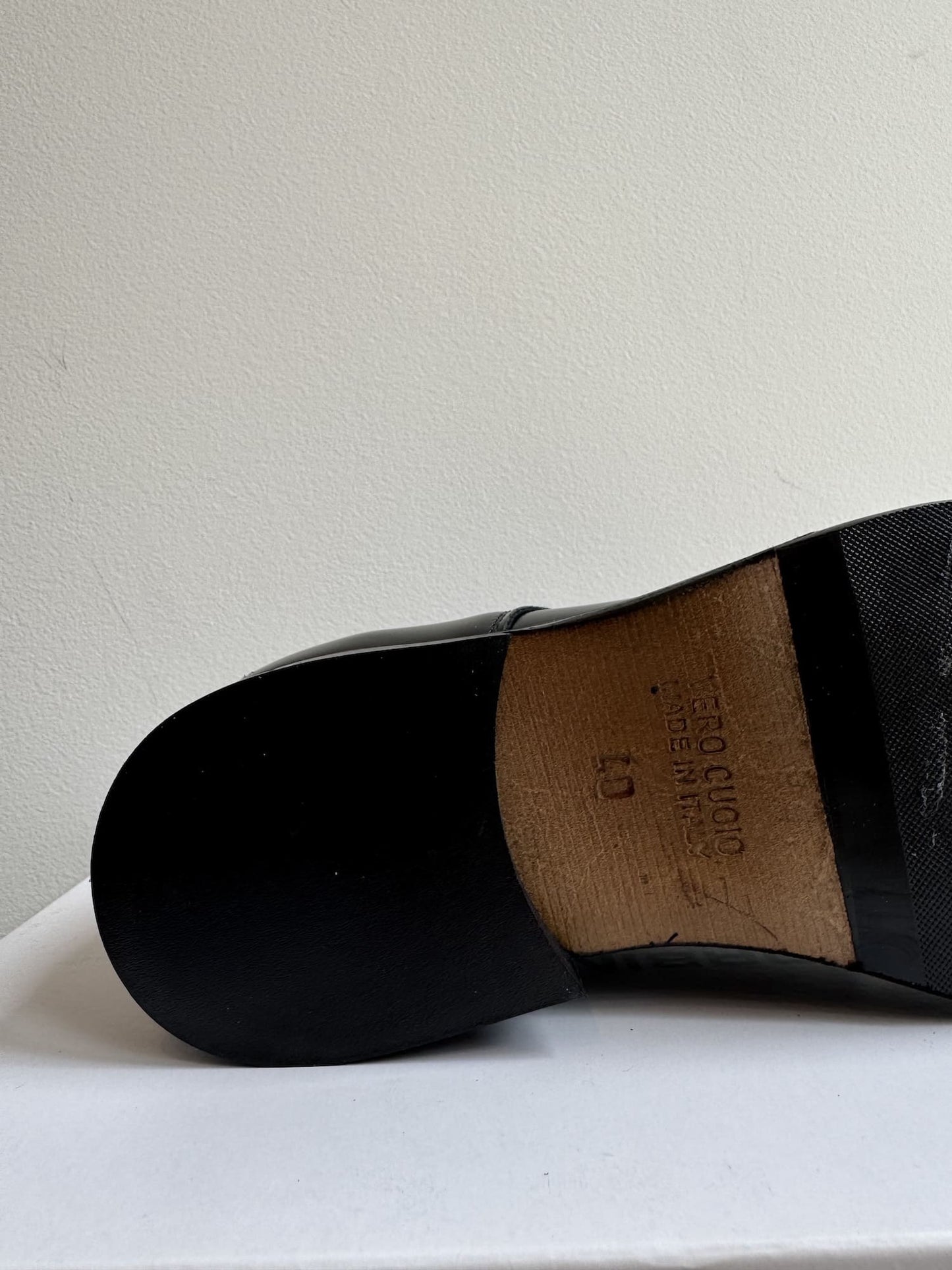 Scarpa stringata elegante abrasivata