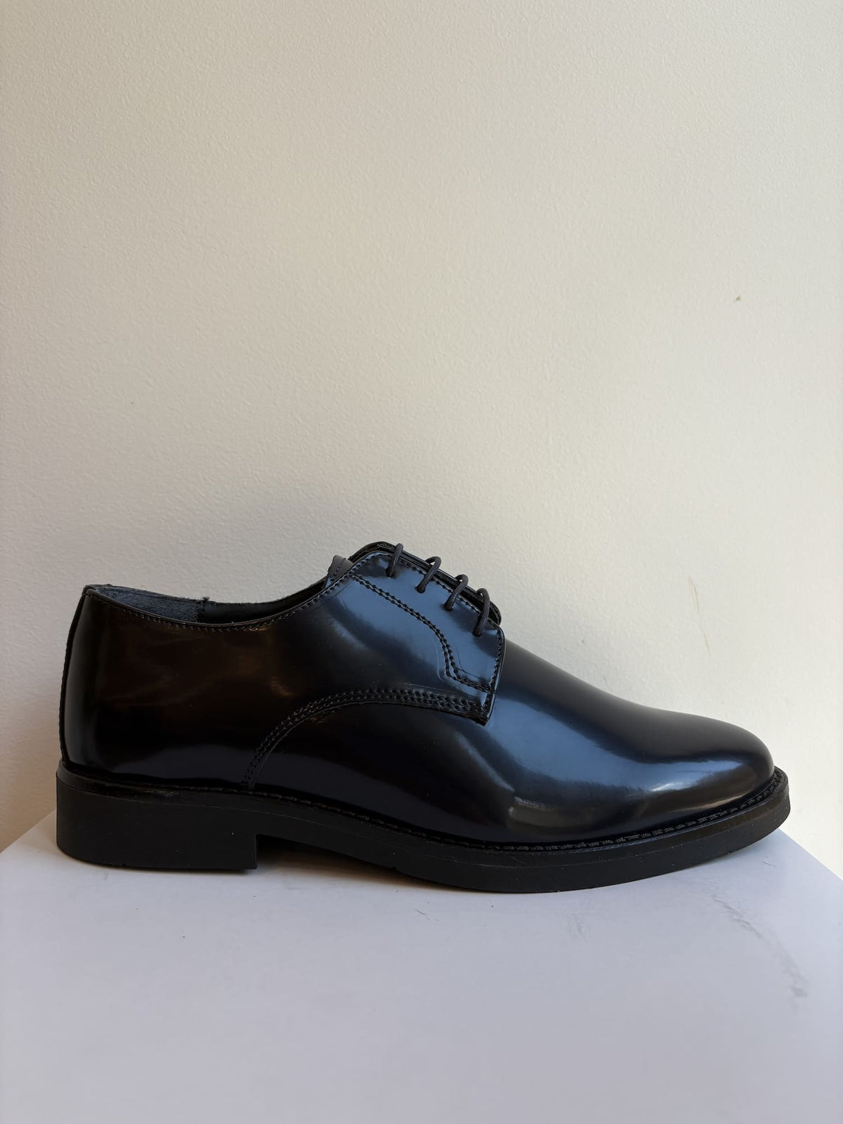 Scarpa stringata elegante abrasivata