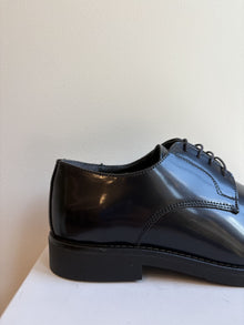 Scarpa stringata elegante abrasivata