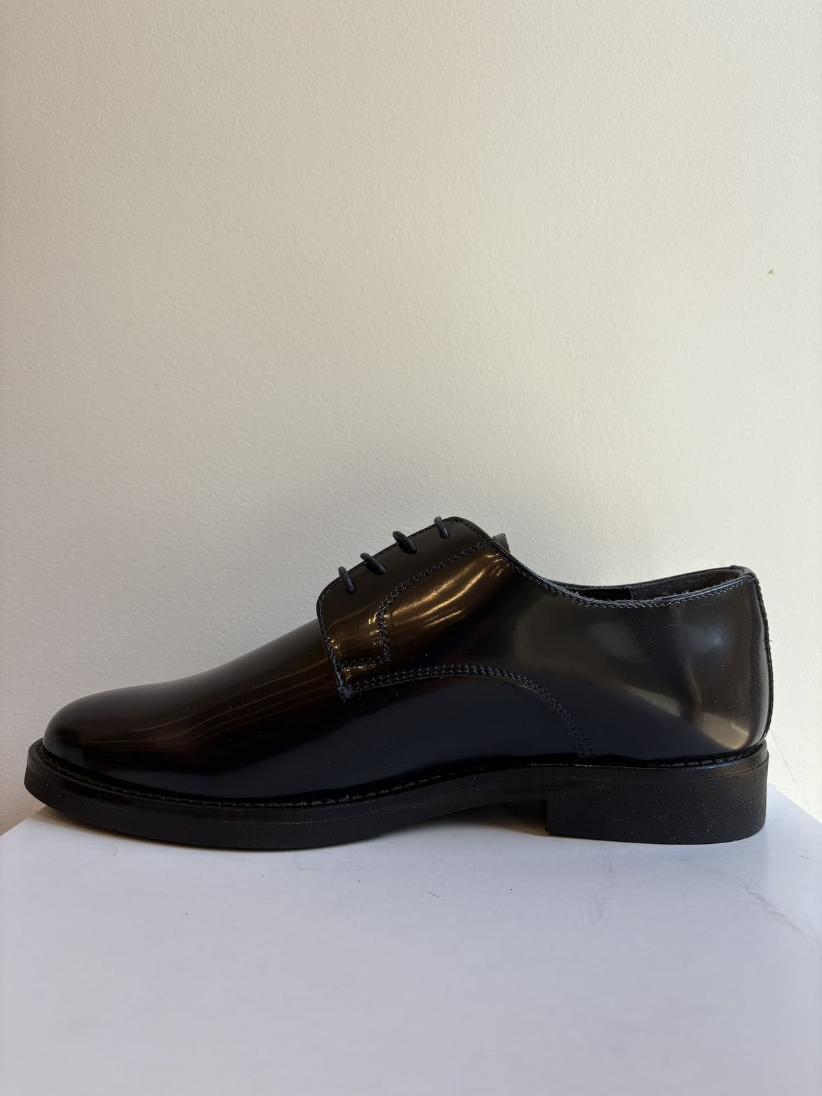 Scarpa stringata elegante abrasivata