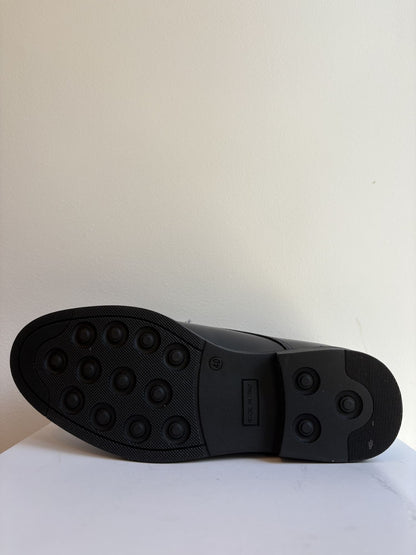 Scarpa stringata elegante abrasivata