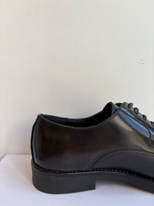 Scarpa stringata elegante abrasivata