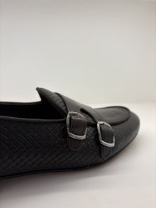Mocassino in pelle intrecciata doppia fibbia testa moro