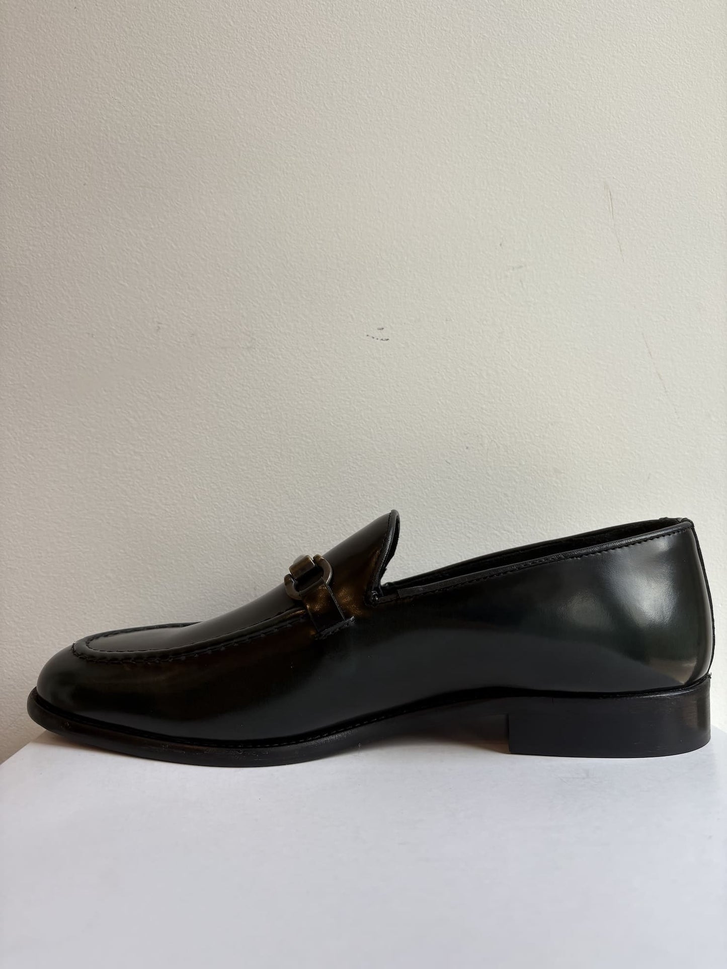 Mocassino uomo con riflessi verde