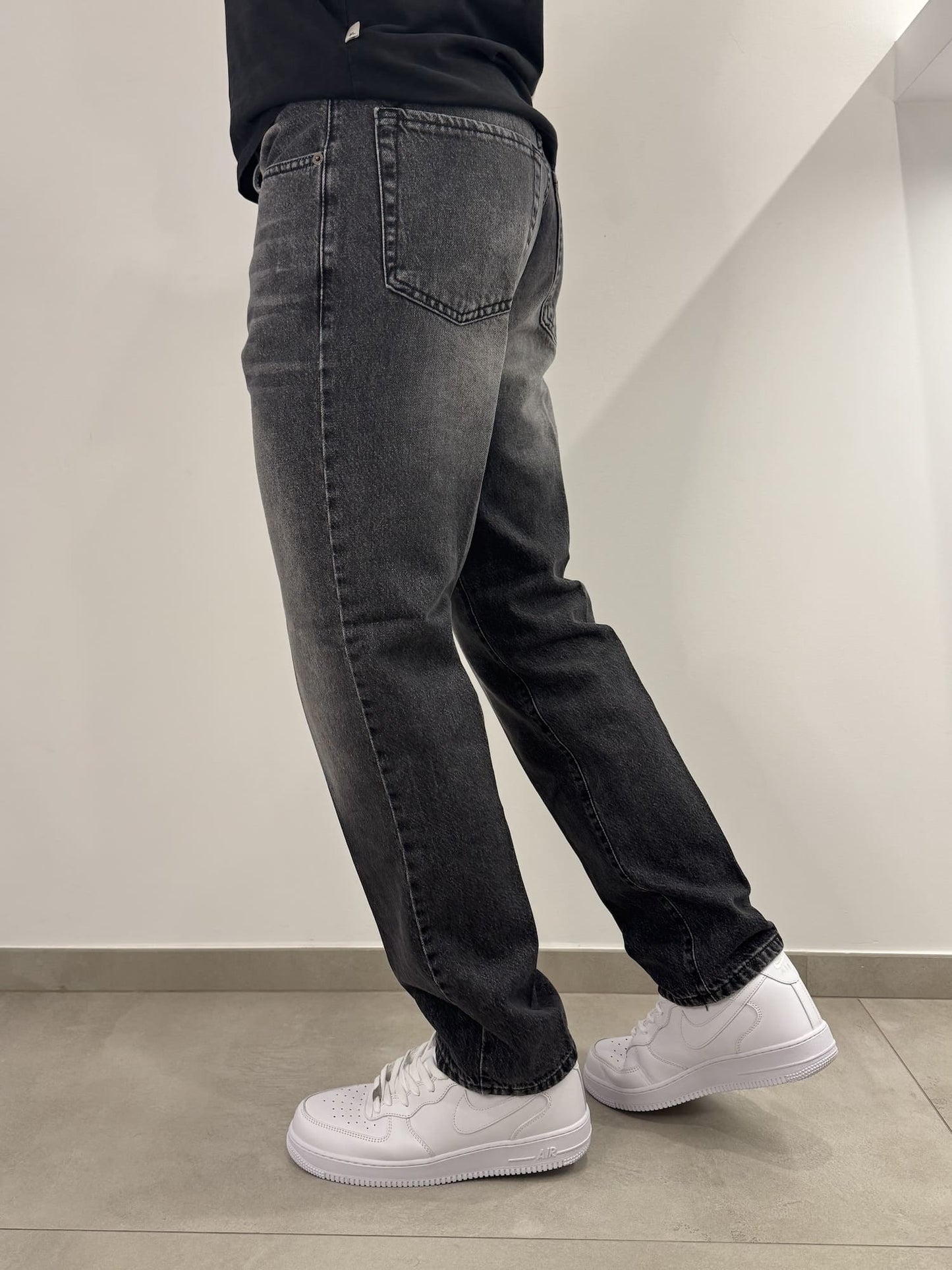 Jeans uomo straight fit nero