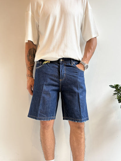 Bermuda Denim Scuro con tasca e fondo graffiato