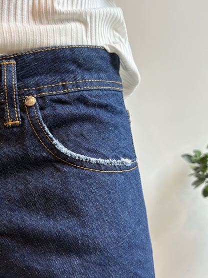 Bermuda Denim Scuro con tasca e fondo graffiato