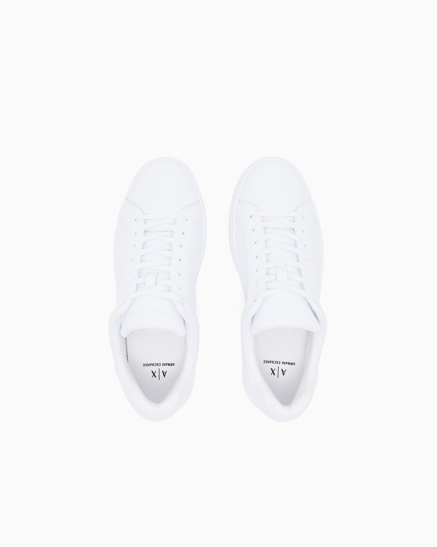 Sneakers stringate in pelle con suola in gomma