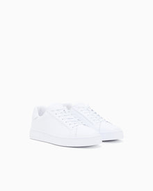 Sneakers stringate in pelle con suola in gomma