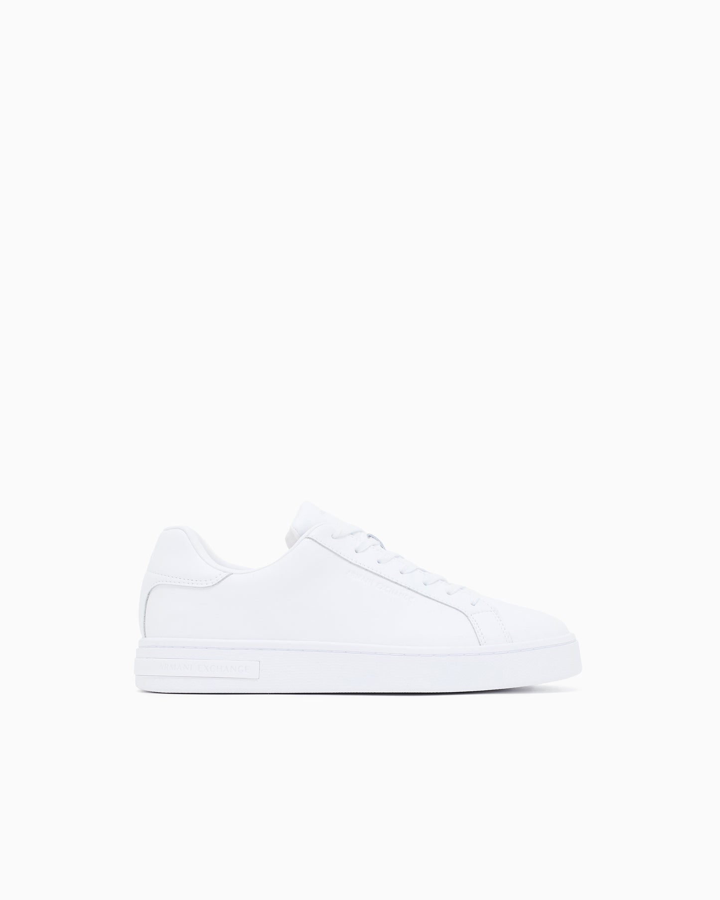 Sneakers stringate in pelle con suola in gomma