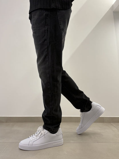 Brown Jeans Nero Slavato - Stile Casual e Comfort