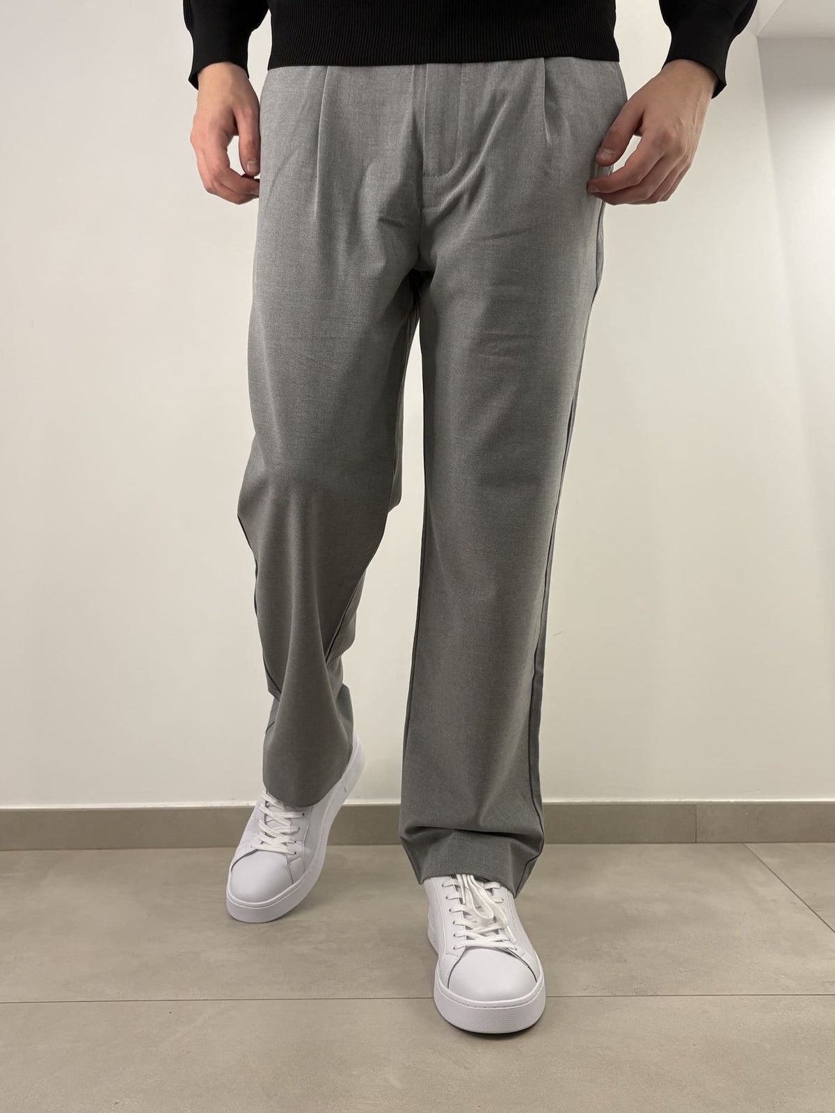 Pantalone semi elegante con elastico in vita