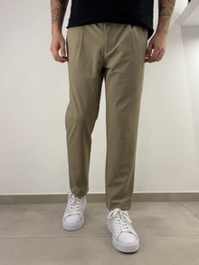 Pantalone semi elegante con pence