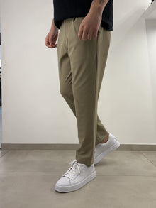 Pantalone semi elegante con pence