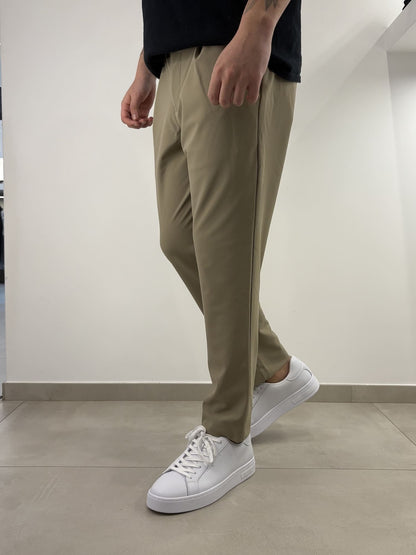 Pantalone semi elegante con pence