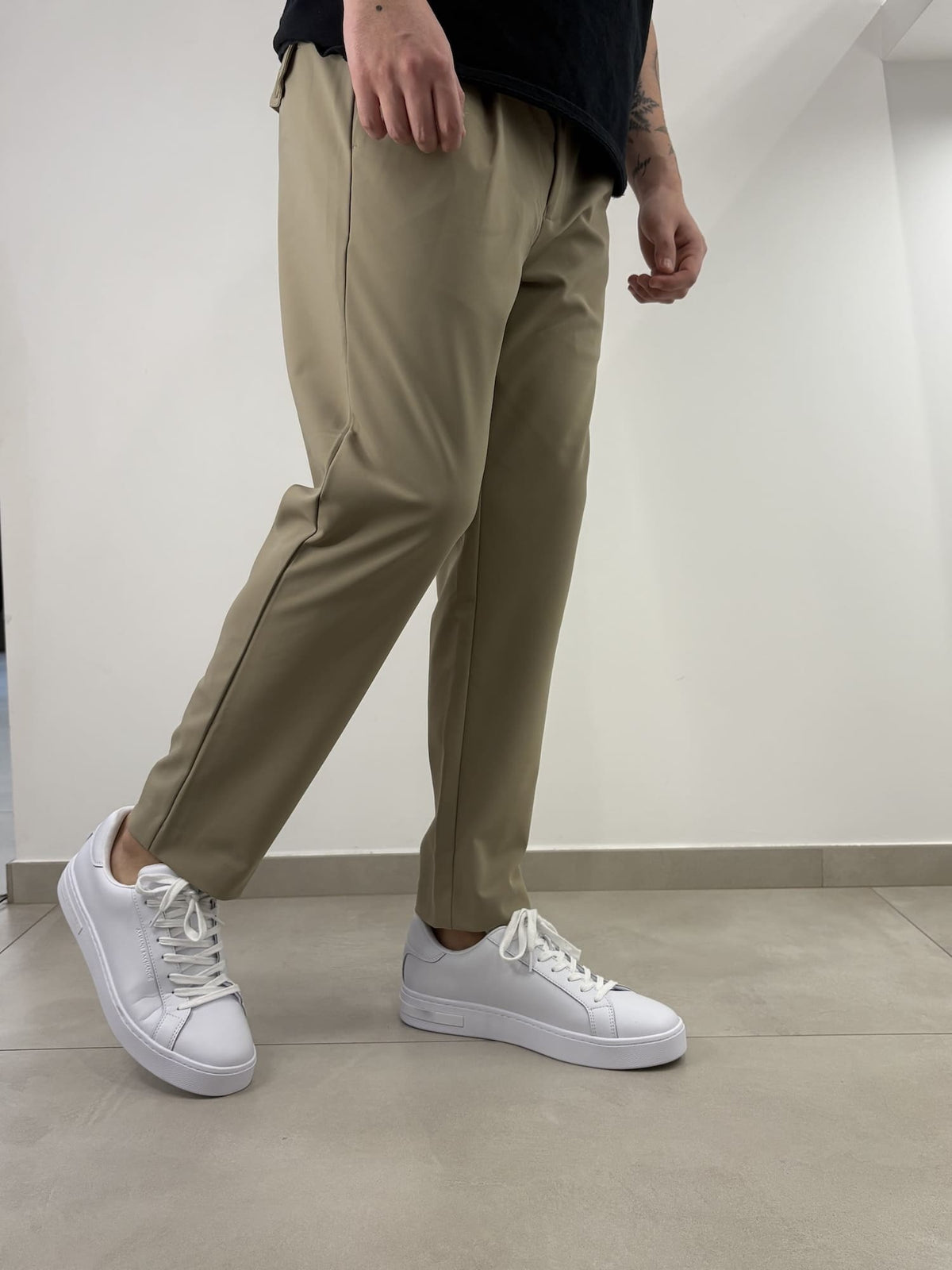 Pantalone semi elegante con pence
