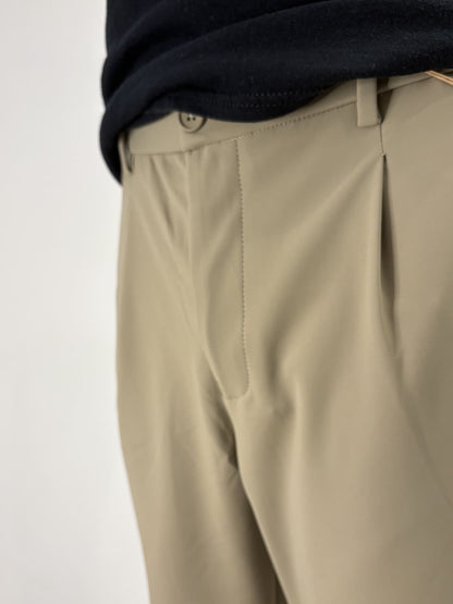 Pantalone semi elegante con pence