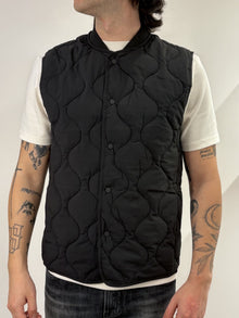 Gilet traforato imbottito