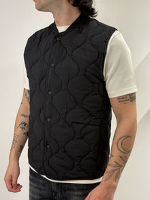 Gilet traforato imbottito